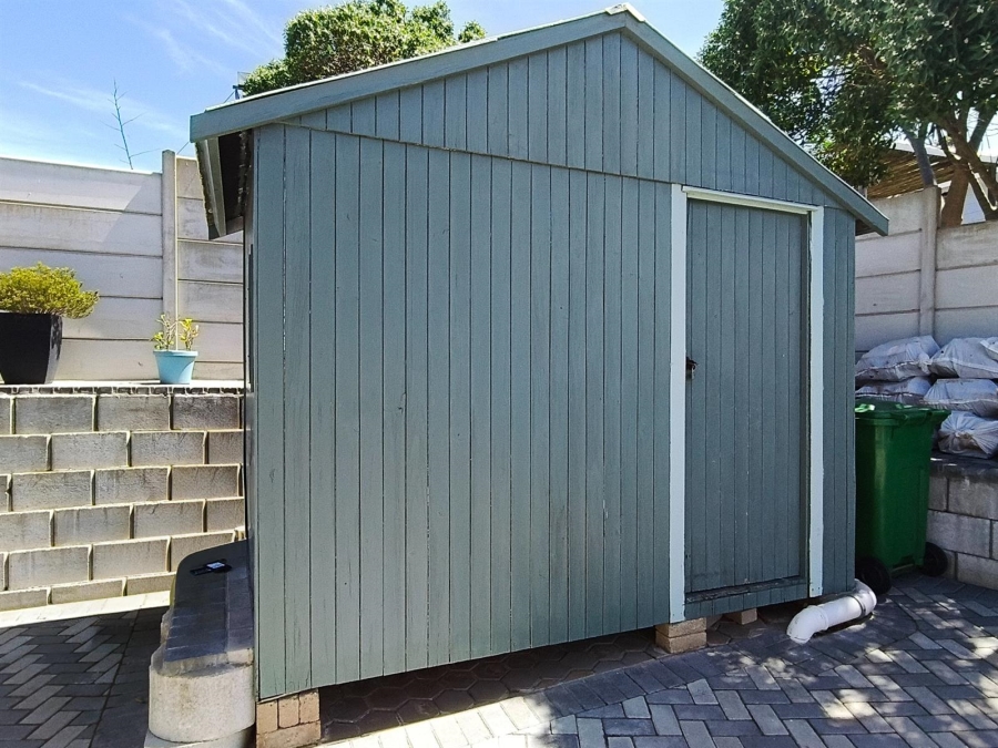 5 Bedroom Property for Sale in Dana Bay Western Cape